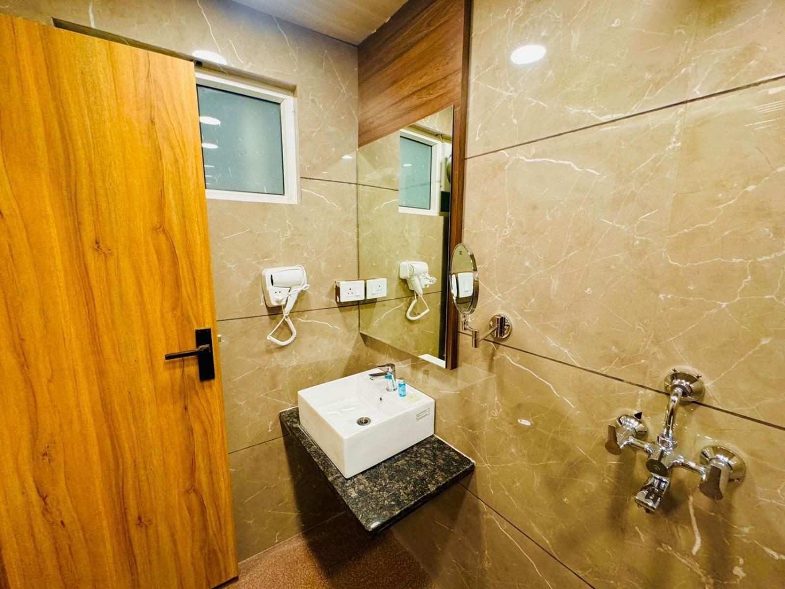 Hotel Najaf Palace Ajmer Bagian luar foto